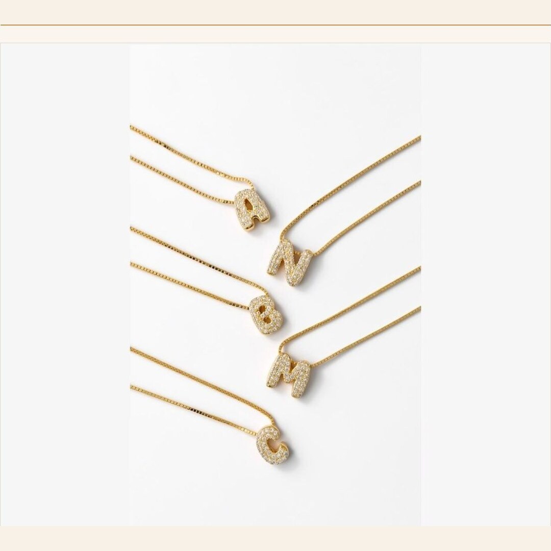 Colar Inicial Cravejada Minimalista · SABRINA PORTO